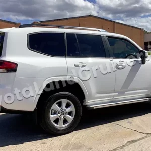 TOYOTA LANDCRUISER 300 GXL