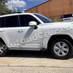 TOYOTA LANDCRUISER 300 GXL